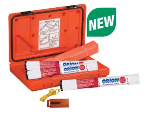 234 – ORION Distress Signal Kit, Red Hand Held Signal Flare/ Sound Signal And Flag With 950 Candela Brightness Up To ...